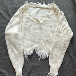 #60 Cropped Distressed V-Neck White Sweater Size M